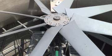 TXi industrial crossflow cooling tower